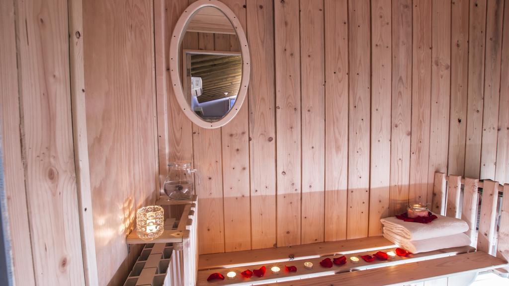Il Nido D'Amore - Lorenzana Colombaie Bed and Breakfast Buitenkant foto